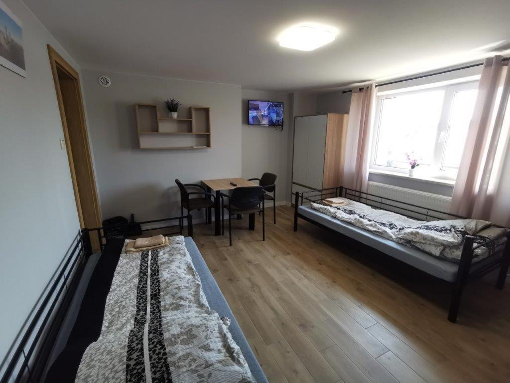 Tanie Noclegi, Kwatery, Pokoje Do Wynajecia , Targi Kielce Exterior foto